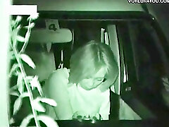 Femme chaude banquette arrière de la voiture sexe