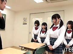 Bushy cooch from schoolgirl licked makes her shriek loud