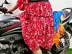 Indian girlfriend has outdoor sex with lover &ndash; vagina fucking with boyfriend