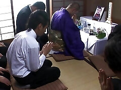 Japanese Cougar loves hot cum from stranger