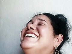 My wife loves to deepthroat everywhere