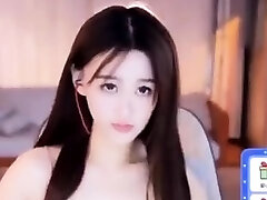 Asian massage stunner sucks and jerks cock hard after massage