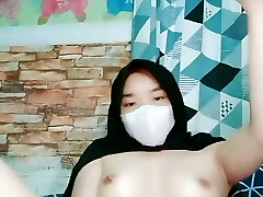 18yo indonesian teenie masturbate