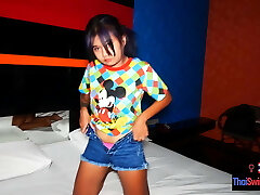 Asian teen fledgling pleases her tourist client’s big pink cigar