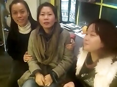 белый парень ебет его китайское гф догги стайл