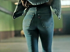 Deepika&rsquo;s ass
