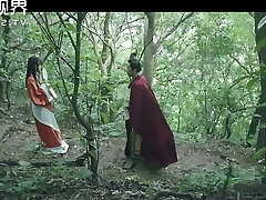 versehentlich aufgewacht von einem geilen asiatischen teen girl beim wichsen und blasen pov