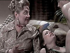 妈妈和叔叔教导达迪斯不继女(只是在开玩笑)