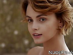 wunderschöne rothaarige neckt mit ihren natürlichen titten und ihrer weichen muschi wunderschöne rothaarige neckt mit ihren natürlichen titten und ihrer weichen muschi