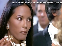 وب کم در امریکا-ترمیم, نسخه وب کم در امریکا-ترمیم, نسخه