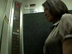 जापानी परिपक्व काले गैंगबैंग दुरुपयोग