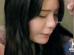 MD-0148 The wretched boy hiding in the gym