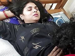 Shirt and lungi removal and underwear only caboose lick and titties kiss scorching romance of Vaishnavy and Sharun Raj, Mallu hot couple