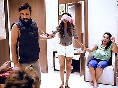 Bhaiya aur Bhabhi ke jaane ke baad luka chipi khelne ke bahane khudke hello suteli bahan ko preggie bana diya kamina bhai 