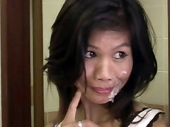 TukTukPatrol Big Foreign Dick Blows Load On Thai Cougars Face