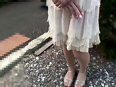 Grandma has a wet pussy and greets a man meat into the house