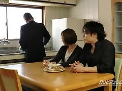 【無】夫の目の前で妻が パート1 Megu Memezawa