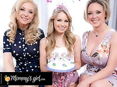 MOMMY'S GIRL - Gorgeous Stepgranny Nina Hartley & Stepmom Dee Williams Taught Me How To Slurp Vaginas