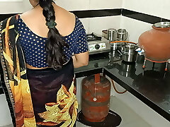 Main Kichen me gand nahi Marva sakta hu 