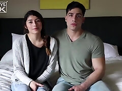 Diego Cruz poked Vanessa Ortiz in front of a hidden camera and made her scream from pleasure