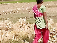 Village desi grills sex in giant boobs