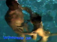 Bamboo luvs to suck cock underwater