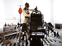 Rubber Mistress prepares the Clinic for Examination
