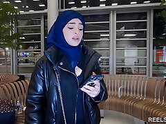 The veiled Iranian NADJA LAPIEDRA gets poked assfucking in the toilet and in a corridor to pay for the vapid !!!