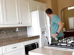 Cadey Mercury Had No Idea Her Stepdadz Man-meat Was So Fat Till It Was In Her