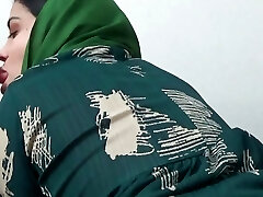 Horny Egyptian Stepmom Fucks Her 18 Years Old Sonny