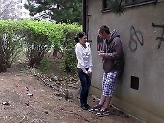 A fellow seduces a cute teenie amateur and fucks her brains out