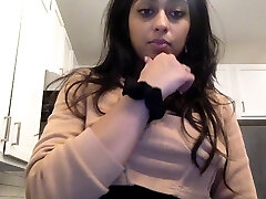 Cute amateur brunette nasty in solo jerking show on camera