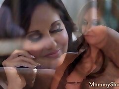 Glam milf orally pleasured by her stepteen