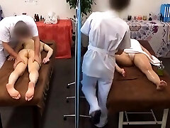 Massage babe loves to sixtynine during moist massage