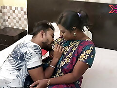 Desi Maid ke sath - xxx chudai