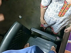 Electrician ka kala mota bada lund dekh bhabhi apne aap ko rok nhi payi HD clear hindi audio desi Indian pornography fucky-fucky vid