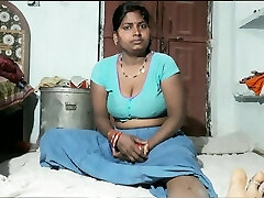 Nice and beautiful padosan bhabhi ko tang failakar jamkar choda boli dheere karo