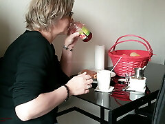 7:30 am breakfast huge internal cumshot orgasm in my stepmoms hatch