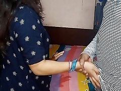 Newly married couples office se ake seeda biwi ko chuda
