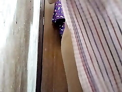 Bhabhi Desi tub in bathing when her spouse go to office