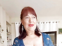 Grandmother Latina with Hairy Pussy, I Enjoy Doing Exposed Butt Ballet