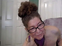 Hot cougar on webcam