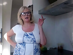 Mature blonde granny sammie sparks gobbles cock clean