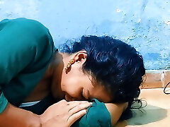 Desi aunty sex and love bf and gf law in public places