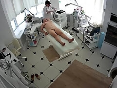 Hidden cameras. Beauty salon, waxing pussy and ass mom