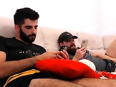 amatorskie piękne gej hunks głaskanie każdy inny