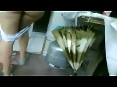 Mariana socando o cu na pica