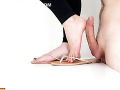 schuhjob in meinen neuen flip-flops