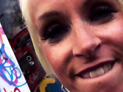 chudy busty alina fuck blondynka mamuśki dziwka uwodzi faceta na randkę