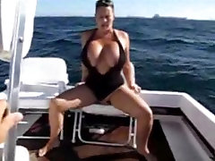 Busty Woman Getting Herself Off on a pns jepara
